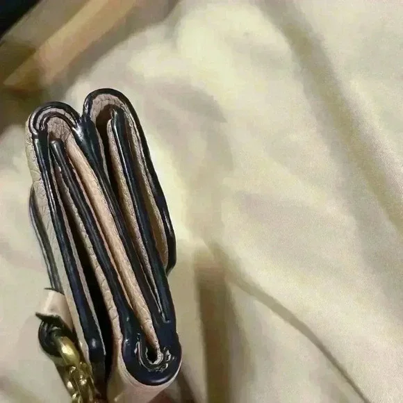 Chloe Mini Compact Wallet - Picture 9 of 9